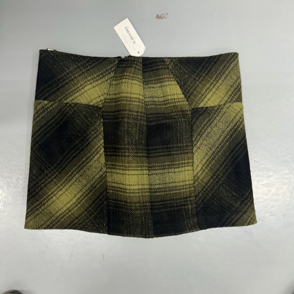 Kensie Black and Olive Plaid skirt